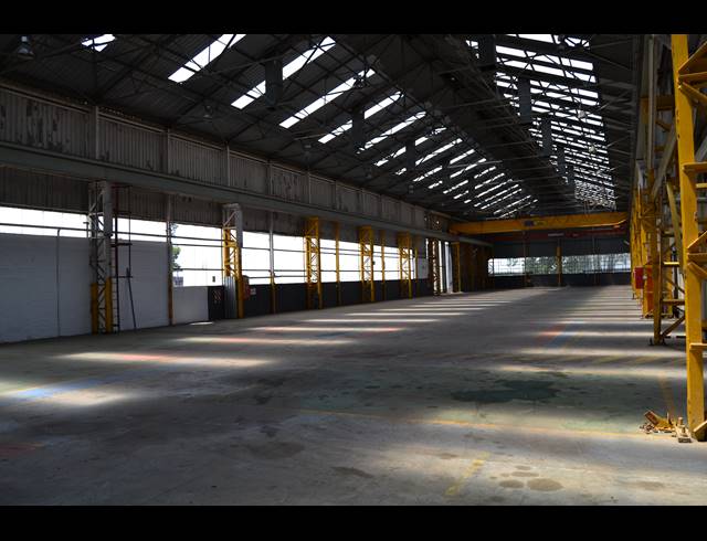 9,202M² FACTORY TO LET IN JET PARK